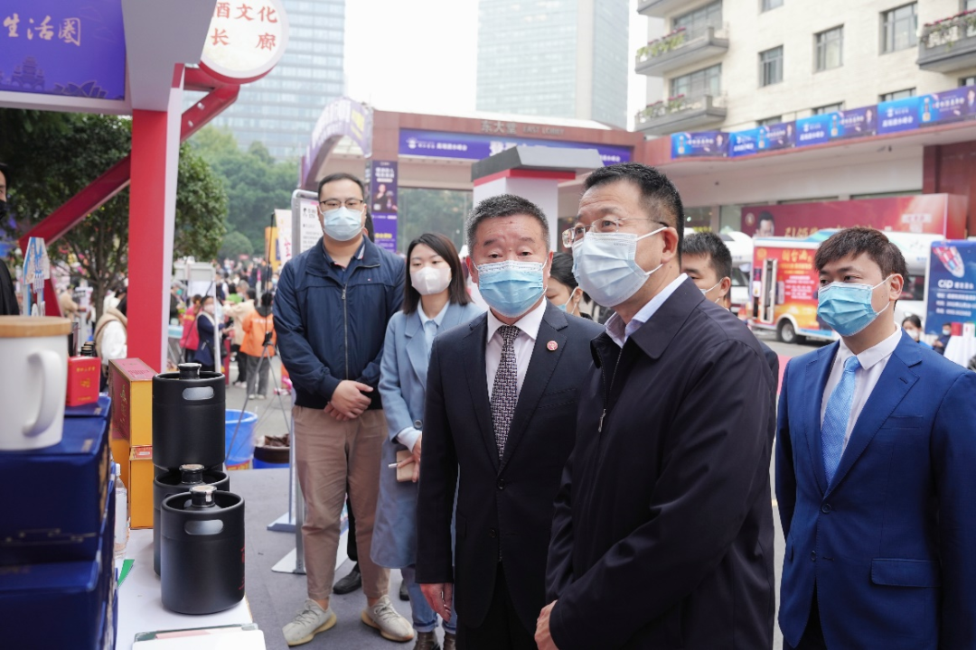 pp电子集团向导赴2022锦江宾馆酒类商务洽谈会现场检查指导事情