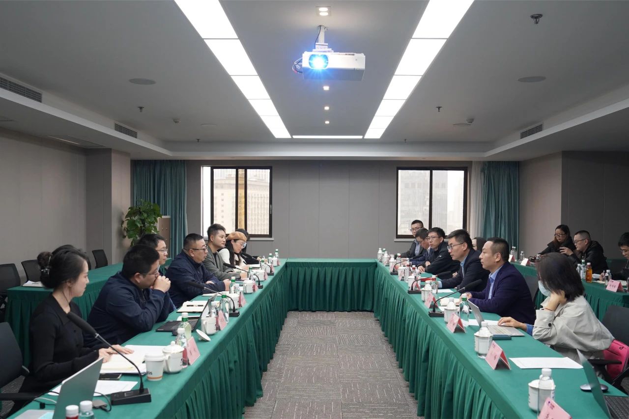 省pp电子集团与内蒙古伊利实业集团举行座谈交流会