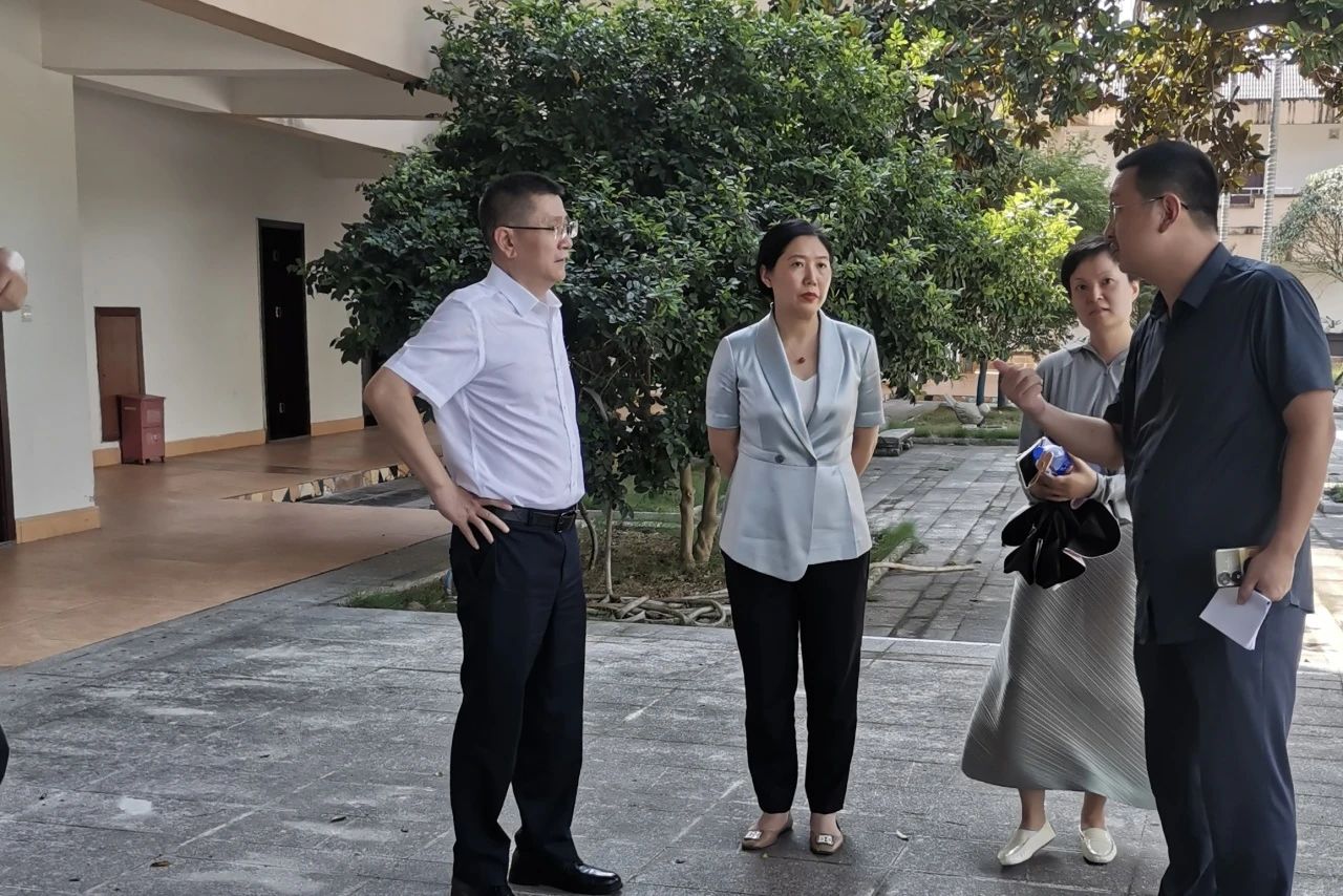 省pp电子集团向导率队调研成都东部新区天府山庄